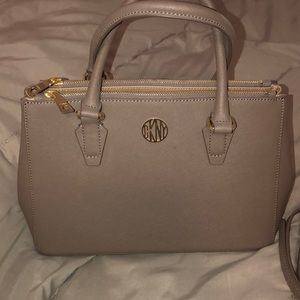 Brand New never worn DKNY Purse